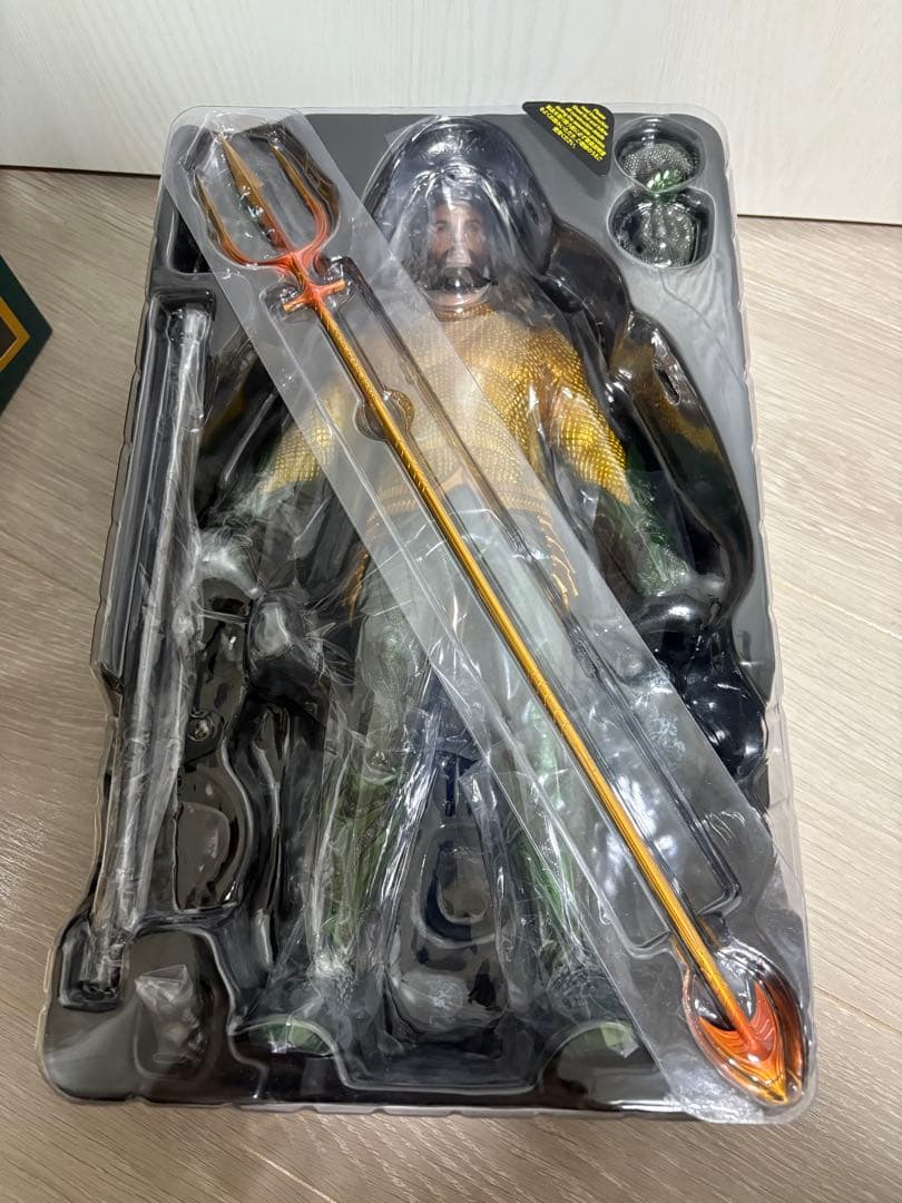 アクアマン　フィギュア