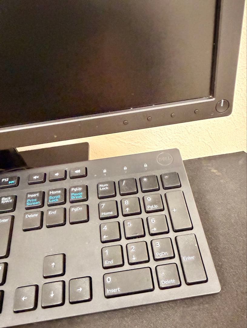 DELL モニター 本体 キーボード マウス セット 4