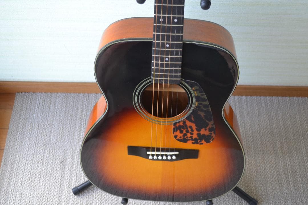 morris F-01TS　モーリス　アコースティック　ギター付属品付