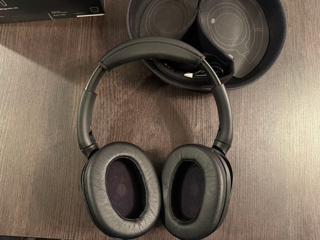 Sony ULT WEARヘッドホン（黒）　ノイキャン　ケース、箱付