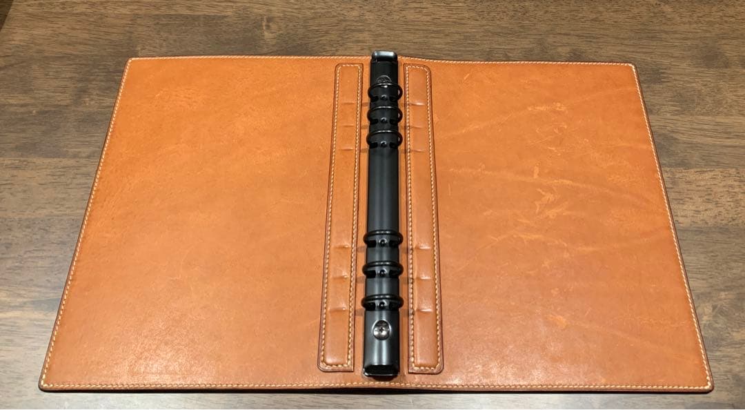 s*k様 A5 6穴バインダーシステム手帳内径19mm マルゴー ペンホルダ