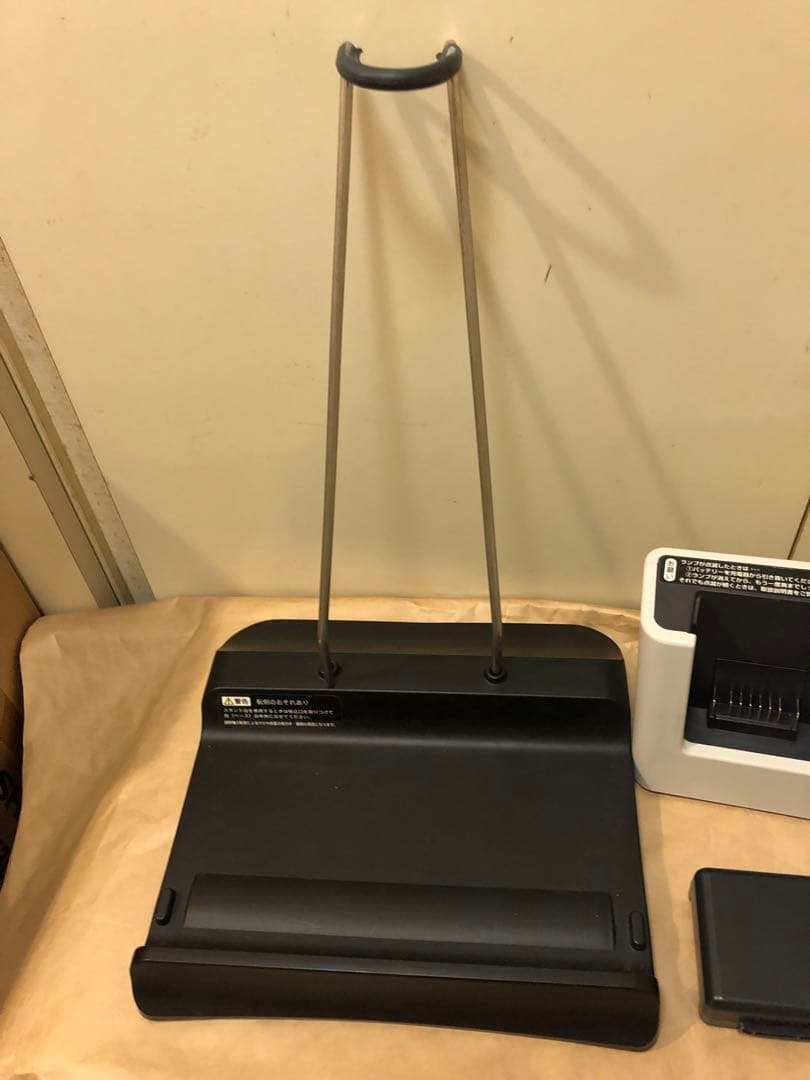 シャープ　SHARP 充電式掃除機　EC-AR5X