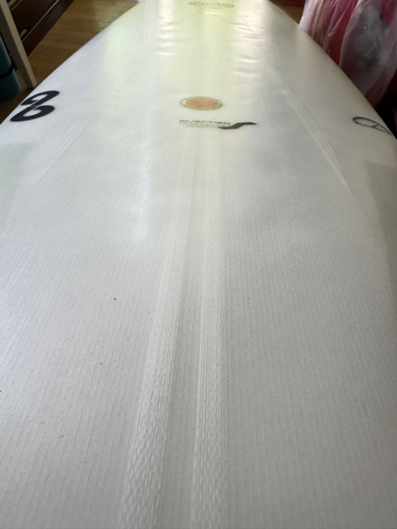 DMSサーフボードアーモンドモデル　EPS使用