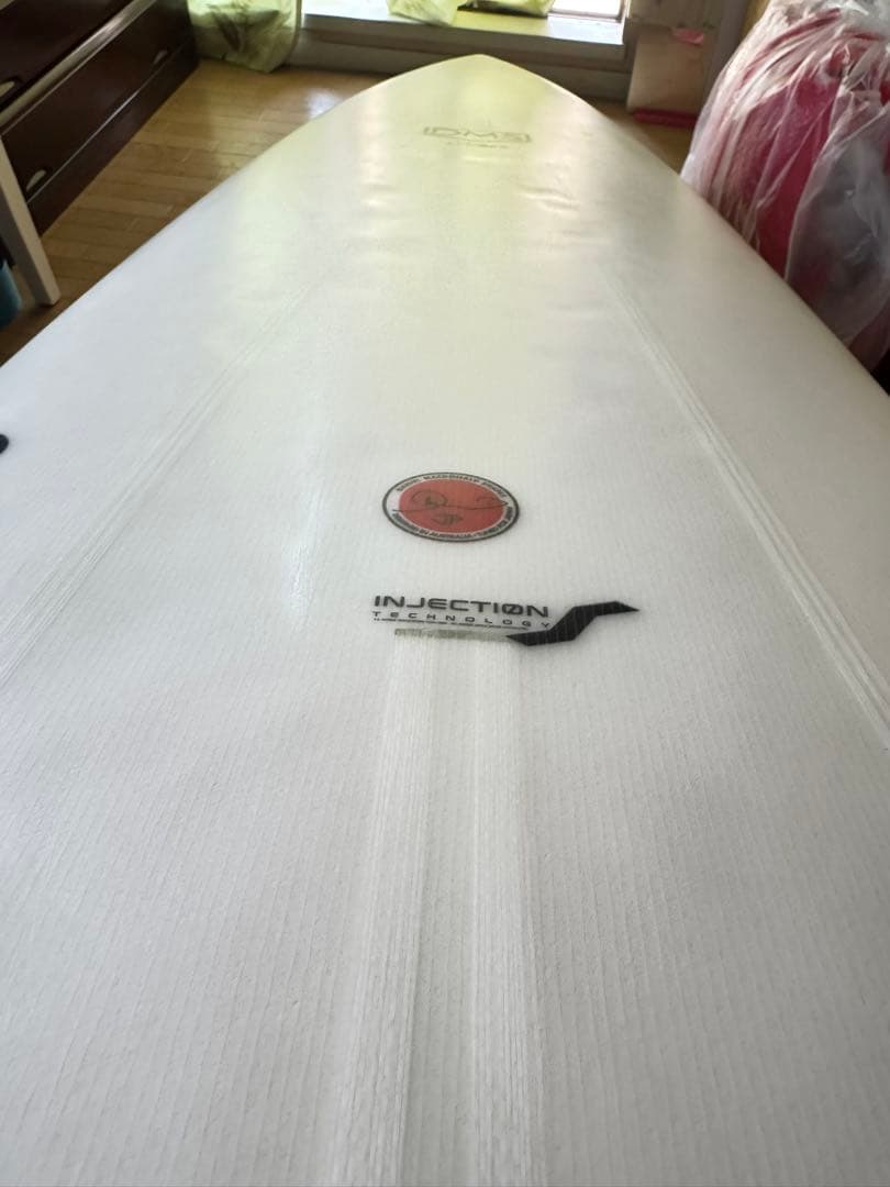 DMSサーフボードアーモンドモデル　EPS使用