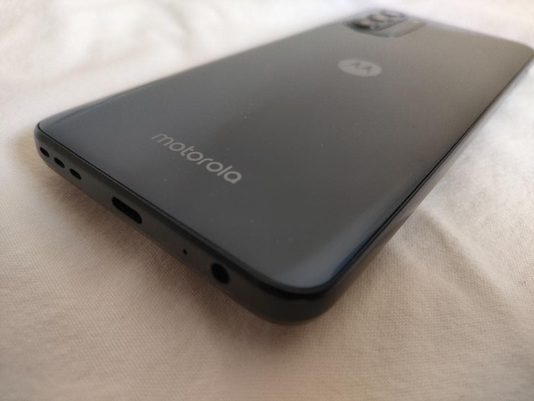 ★美品 moto g52j 5G　SIMフリー(デュアルSIM対応)