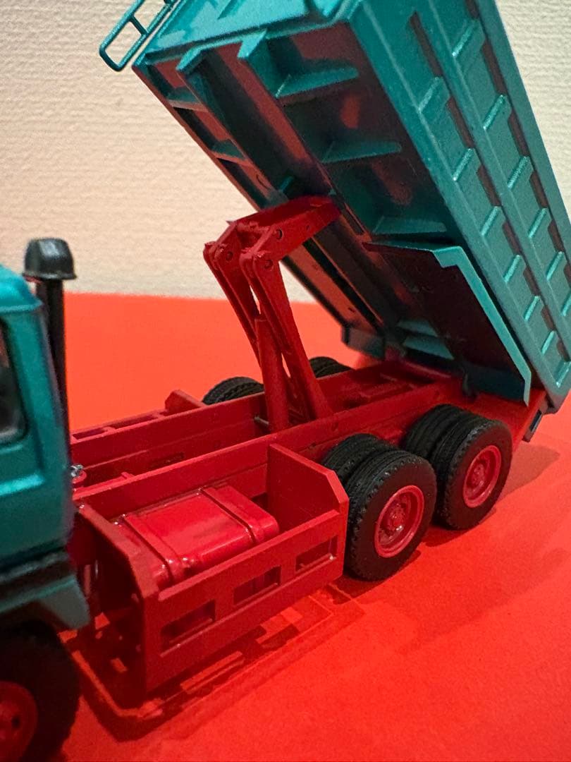 DBGT 1/64 日野 スーパードルフィン ダンプトラック グリーン