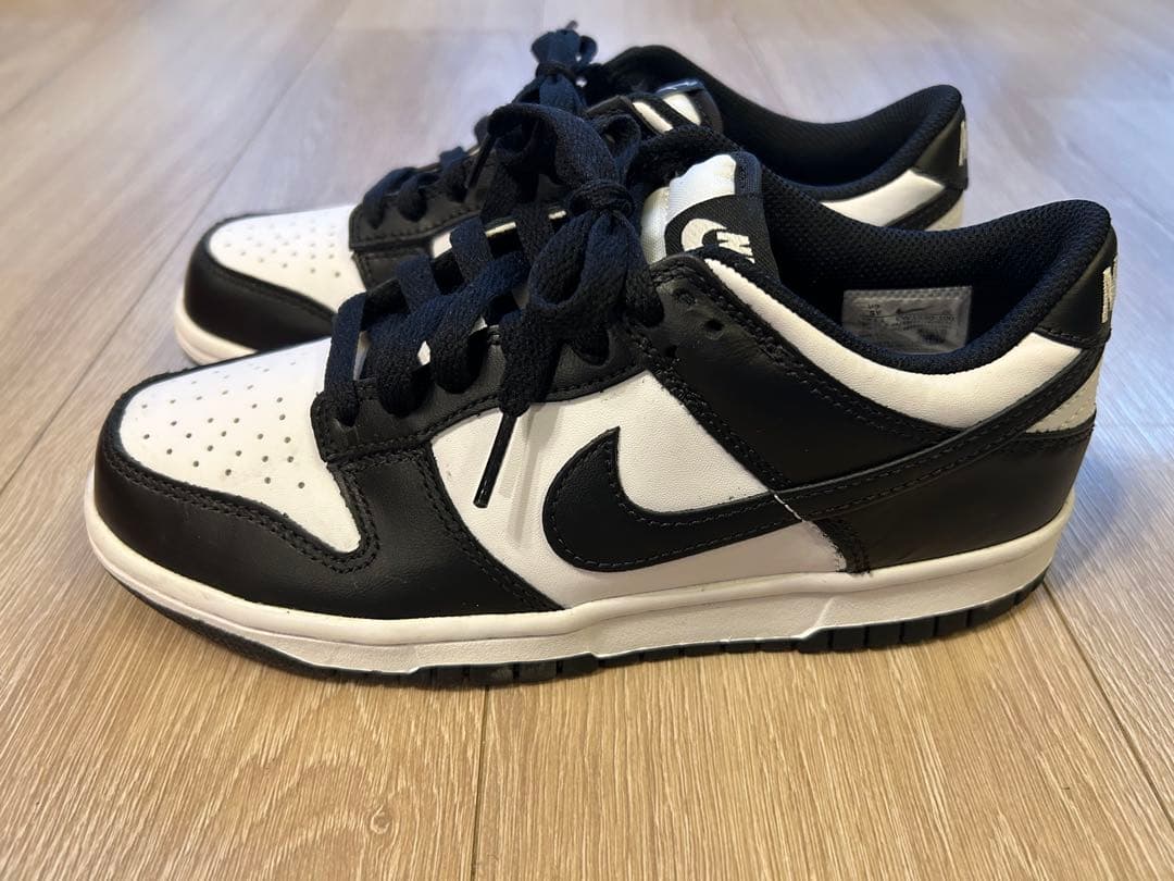 【試着のみ】NIKE ダンク ロー パンダ ジュニアシューズ23.5cm