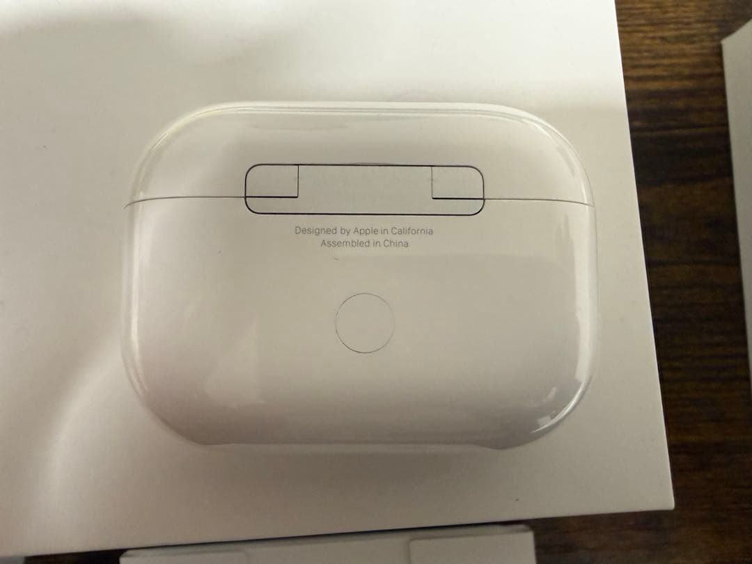 AirPods Pro 本体 充電ケース付き 第二世代 ライトニング