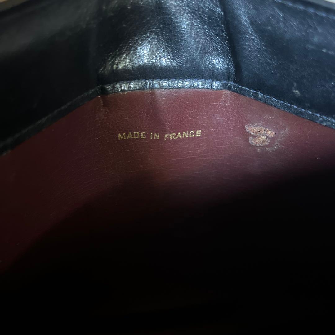 CHANEL ブラックレザー クラッチバッグ