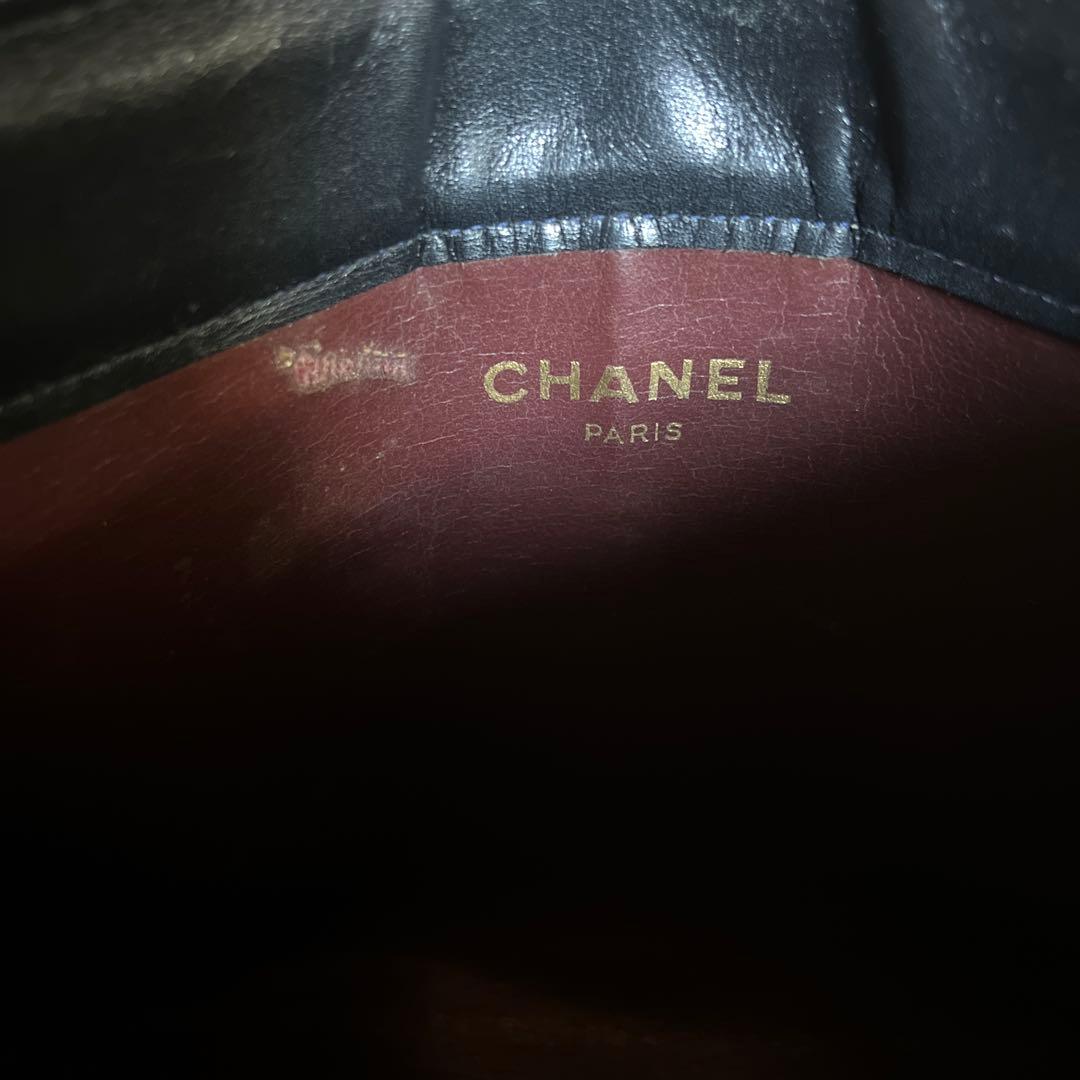 CHANEL ブラックレザー クラッチバッグ