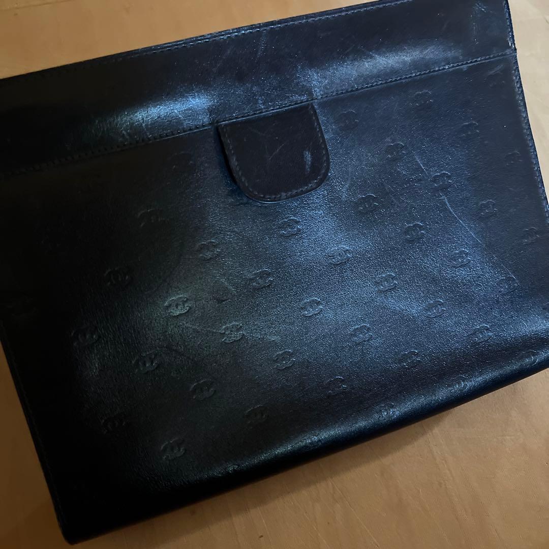 CHANEL ブラックレザー クラッチバッグ