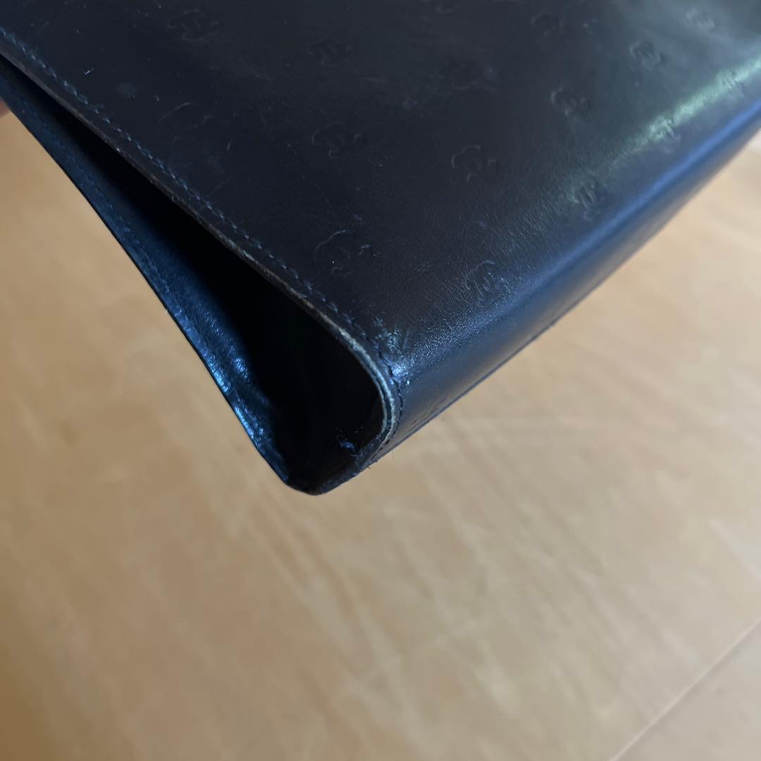 CHANEL ブラックレザー クラッチバッグ