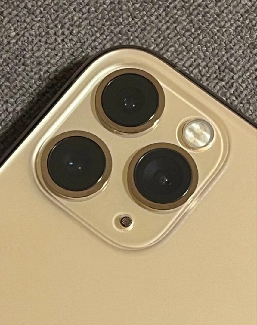 【ジャンク】iPhone11 pro Gold 256GB 本体 docomo