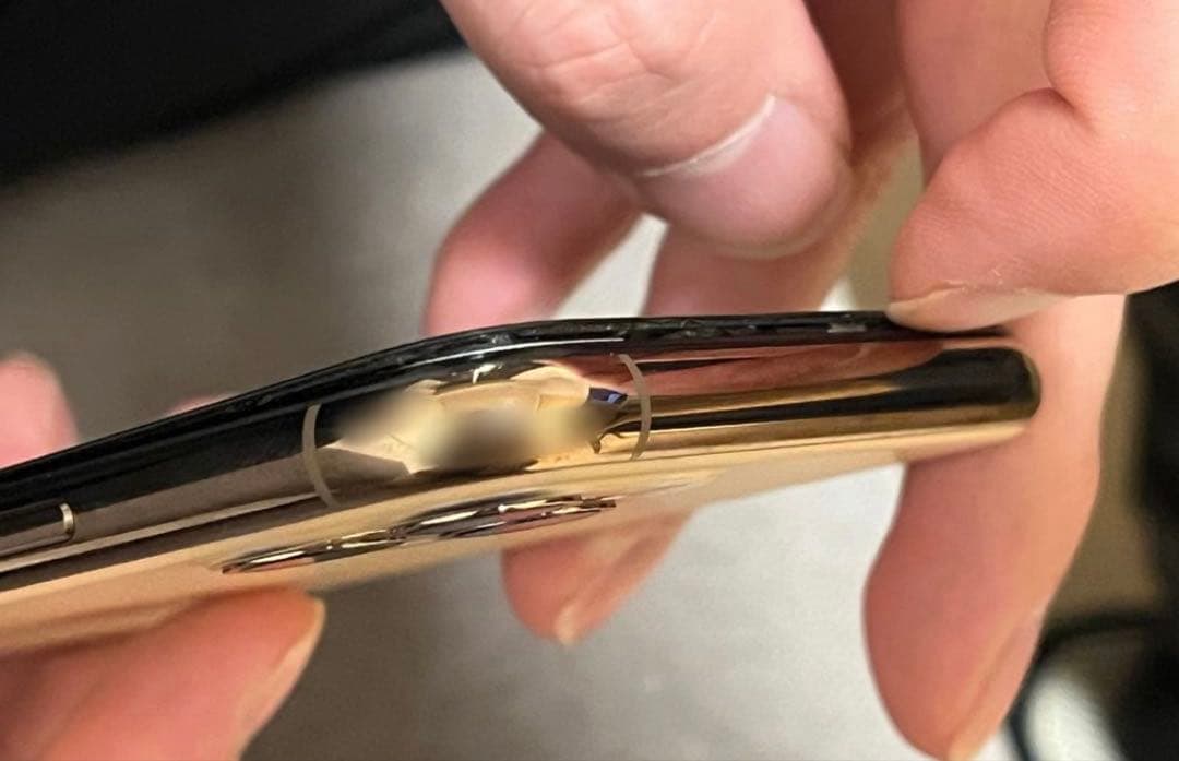 【ジャンク】iPhone11 pro Gold 256GB 本体 docomo