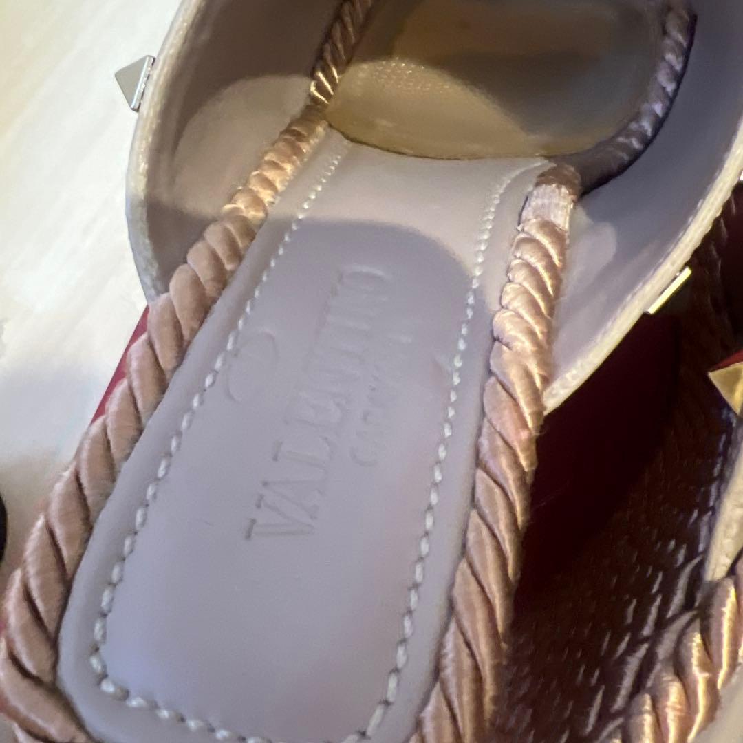 バレンティノ　ヴァレンティノ　スタッズ付きオープントゥウェッジサンダル　37