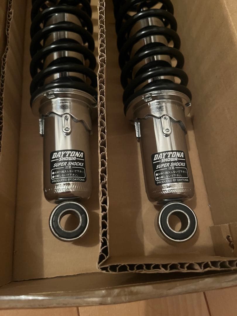 21インチ　DAYTONA リアサスペンション　SR400