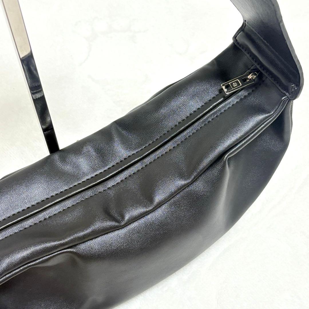 ◆COS◆コス レザー クロスボディ プリーツベルトバッグ