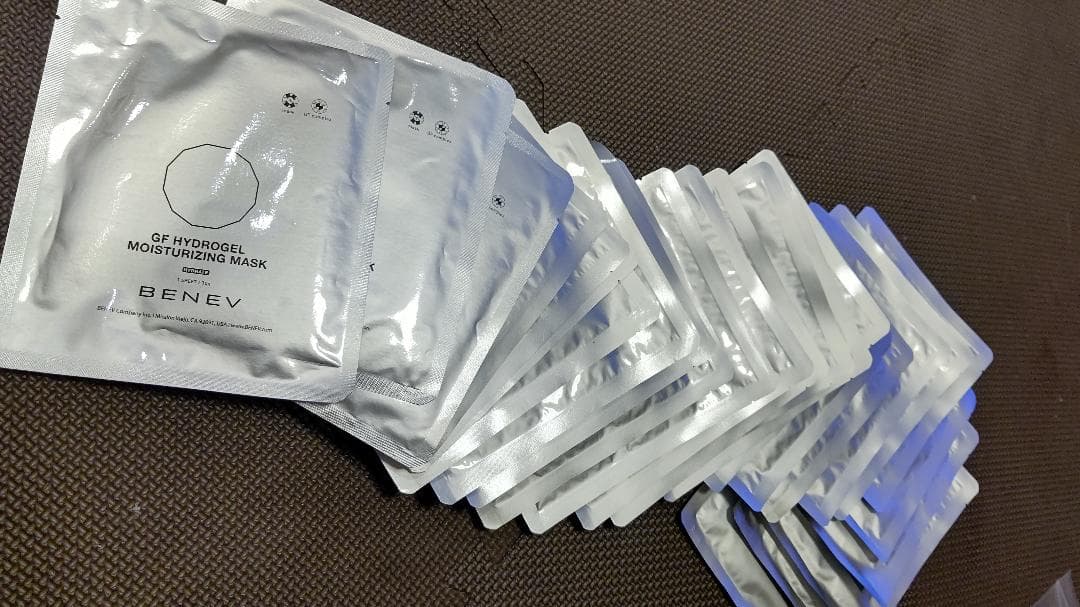 ■フェイスマスク　高い保湿作用　スキンケアブランド　BENEV　60枚