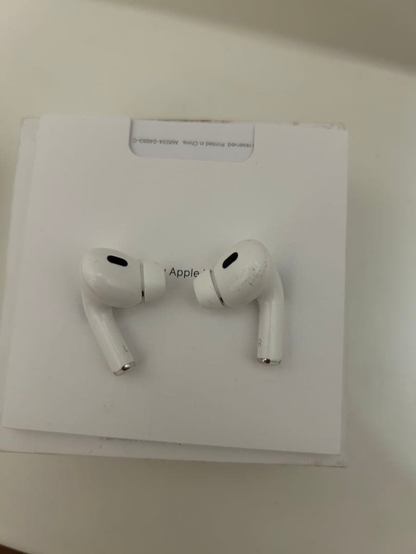 Apple AirPods Pro第二世代 本体 充電ケース付き 最終値下げ！！