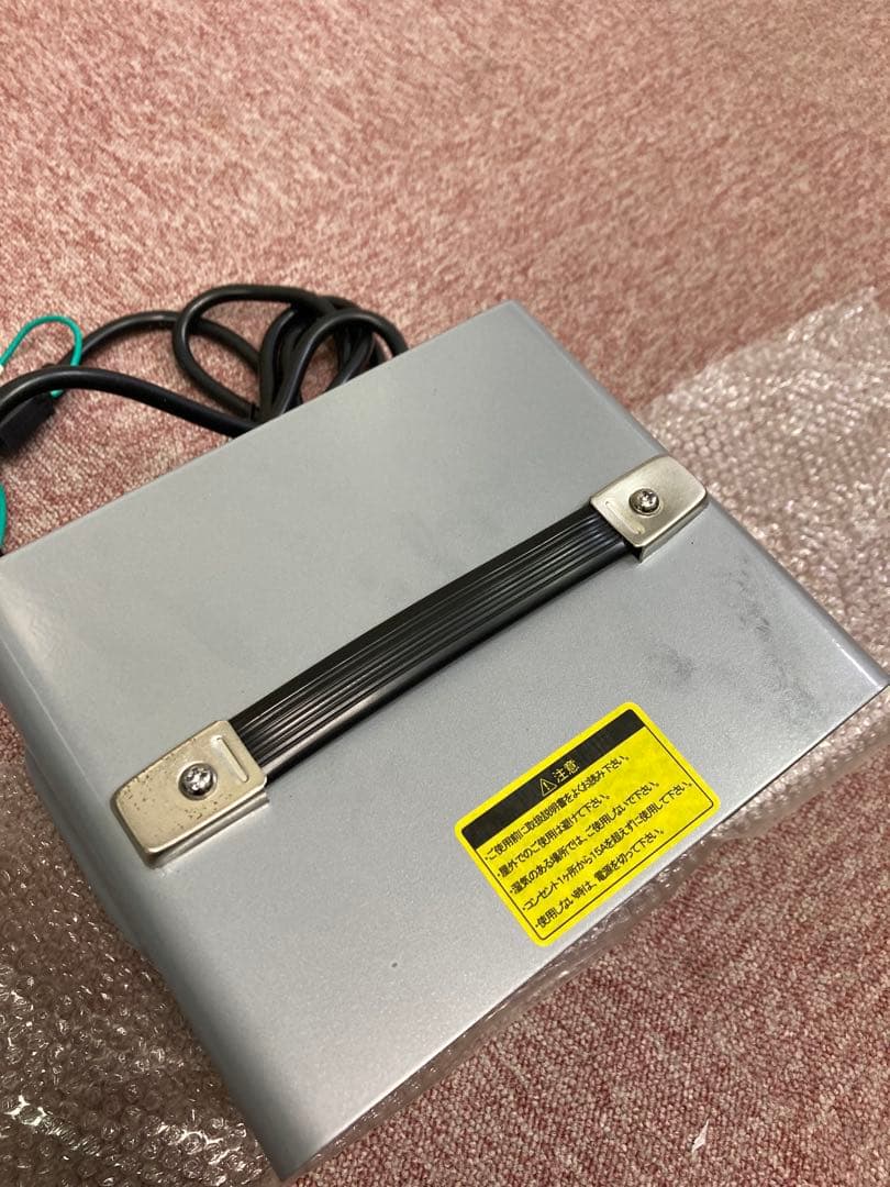 新品未使用　育良精機　ポータブルトランスPT20U　昇圧専用AC１００V