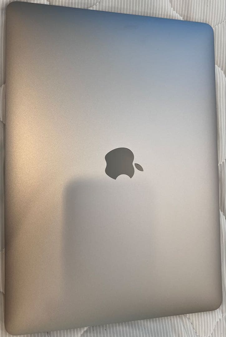 超絶美品　Apple M1チップ搭載13インチMacBook Air