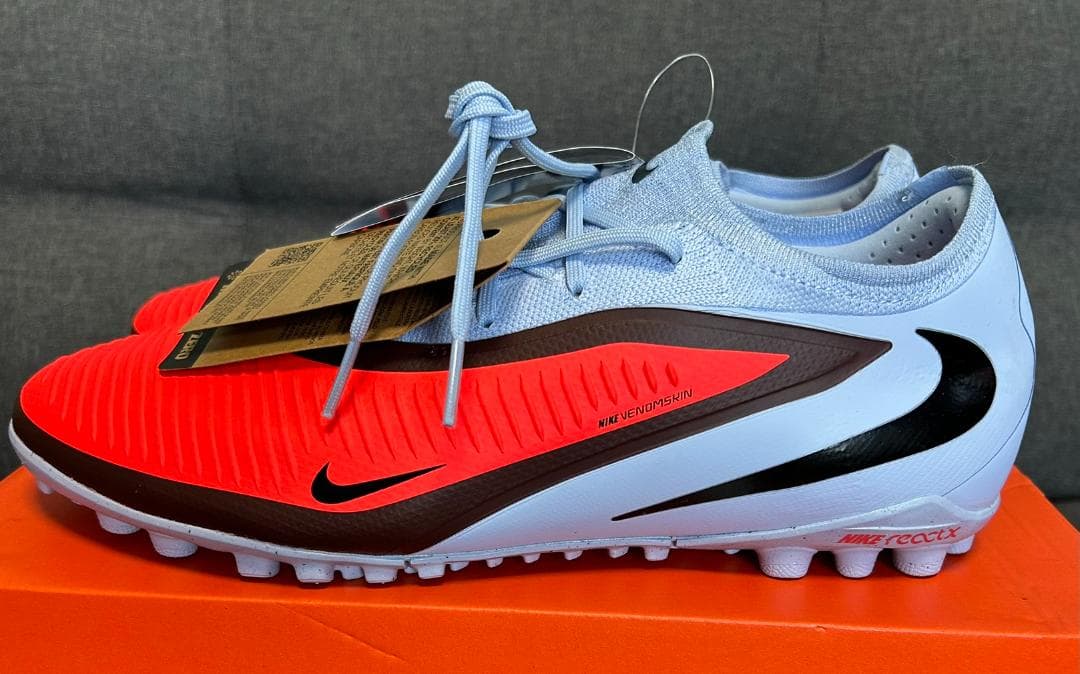 【新品未使用】NIKE ファントム6 TF 28.5cm【HJ4123-400】