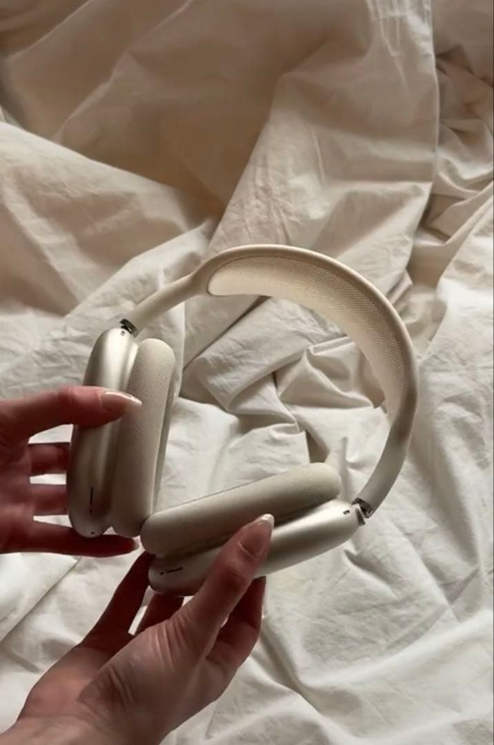 AirPods maxシルバー