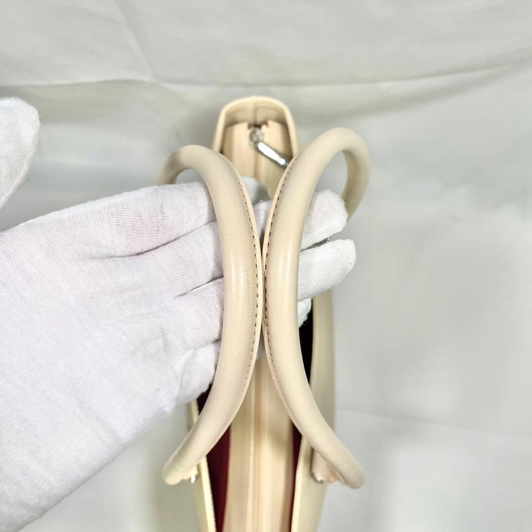 【極美品】バーバリー トートバッグ レザー 白 A4可 ノバチェック ビジネス