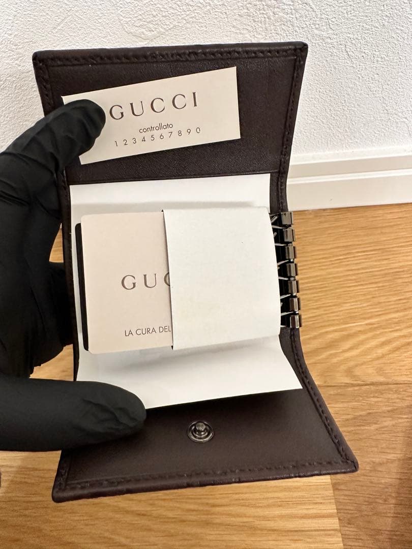 GUCCI ブラウンレザーキーケース
