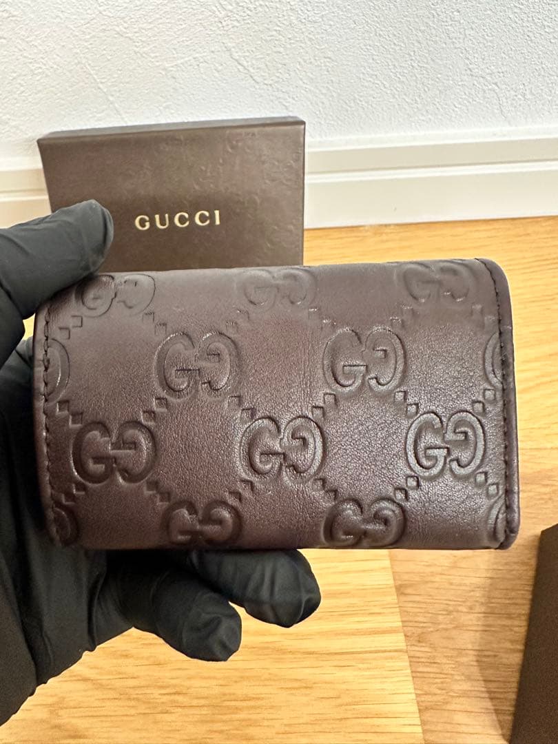 GUCCI ブラウンレザーキーケース