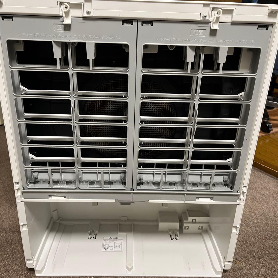 16　パナソニック 気化式加湿機 FE-KXP20