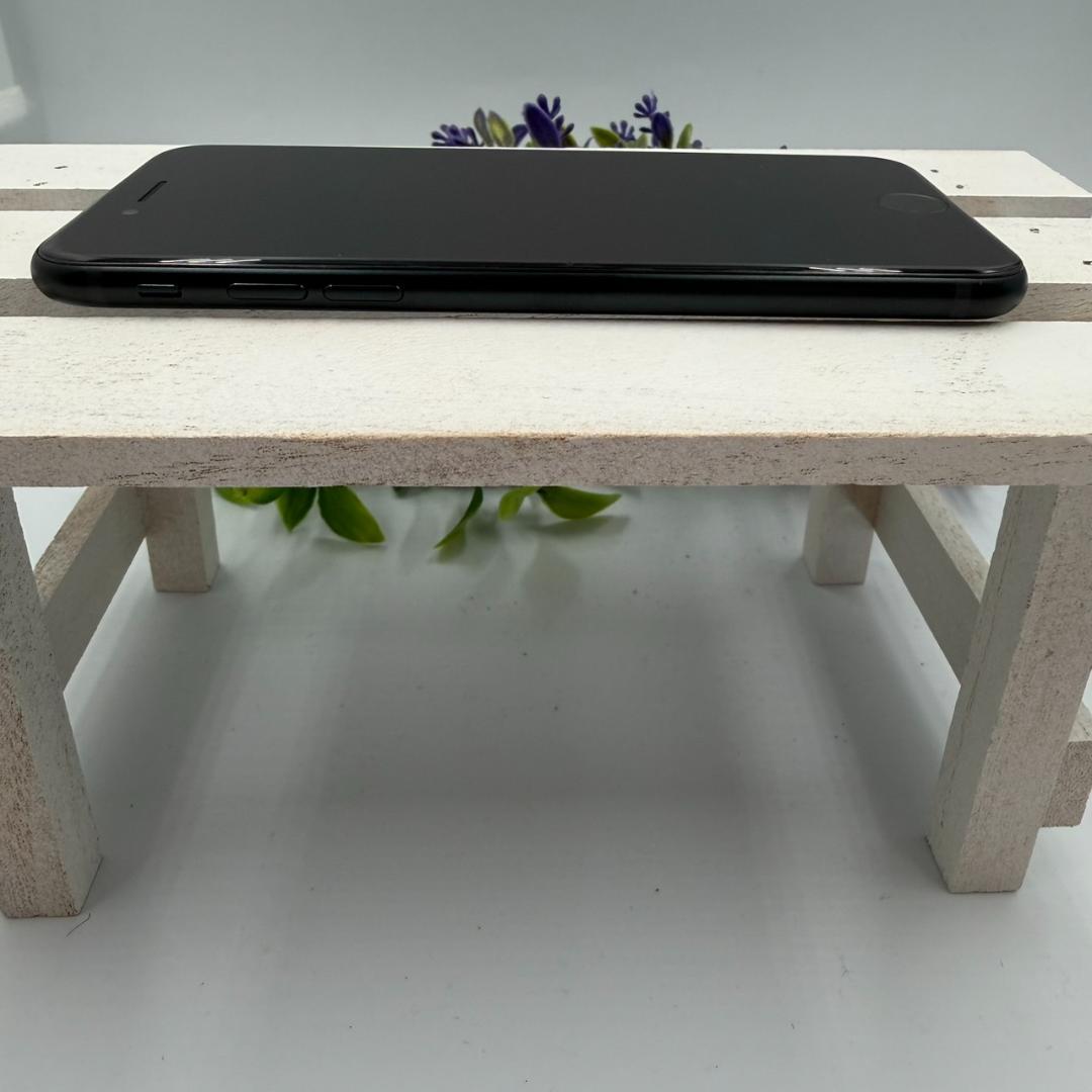 iPhone SE第3世代 64GB ミッドナイト 400