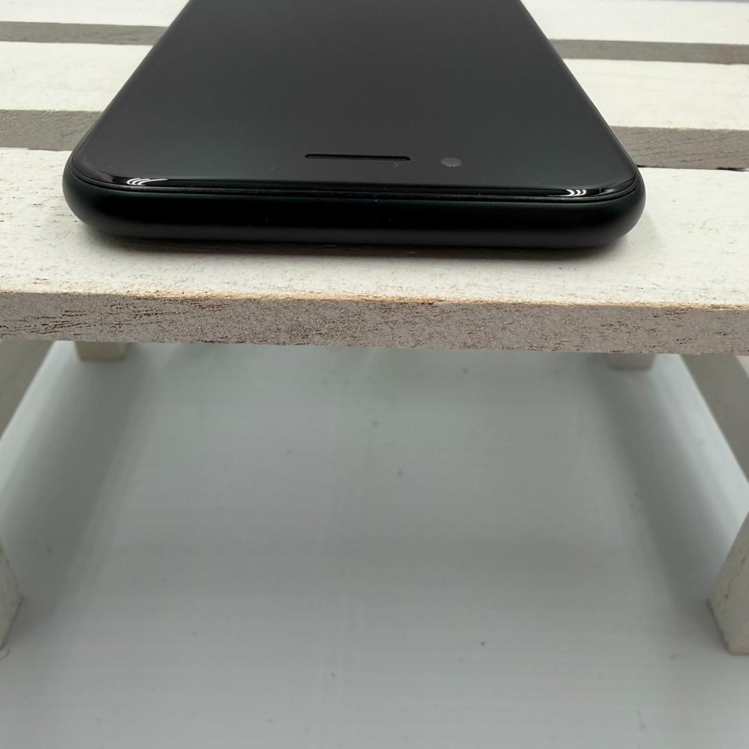iPhone SE第3世代 64GB ミッドナイト 400