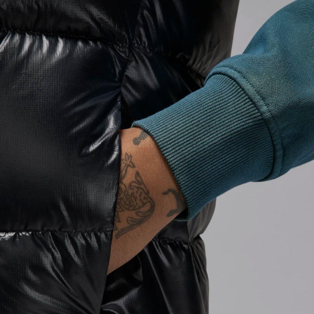 新品未使用 S ジョーダン フライト JORDAN ダウンベスト　パファー