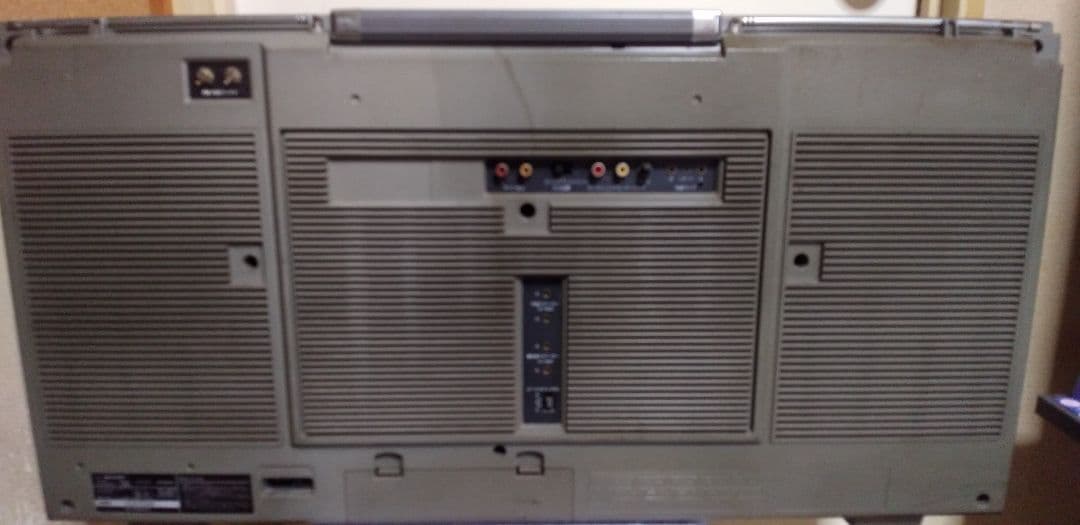 希少・レトロ　SHARP GF-909 FMステレオ　AMラジオ　Wカセット