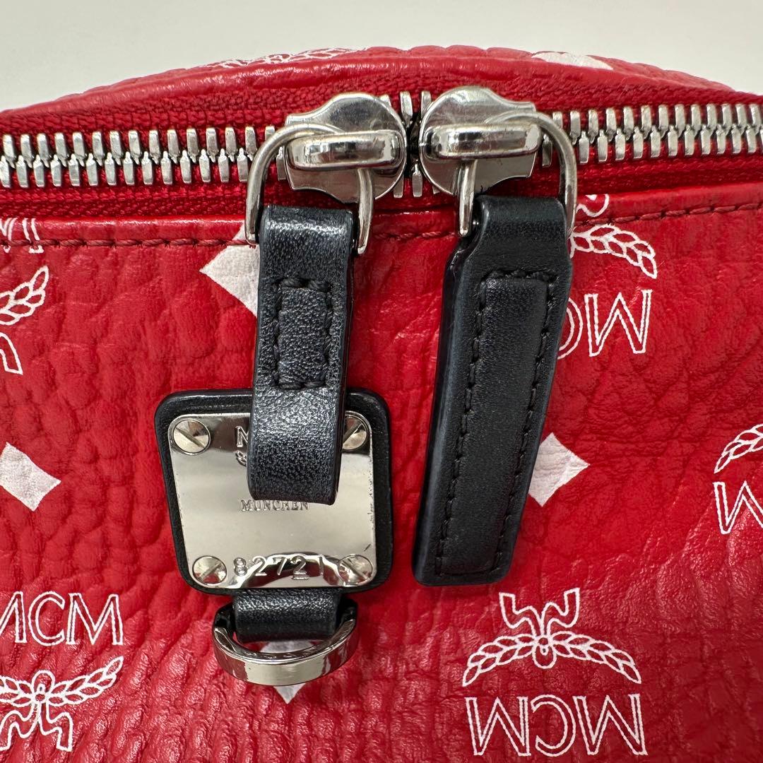 MCM ボディバッグ　ウエストポーチ　保存袋付き　赤　ユニセックス　レザー