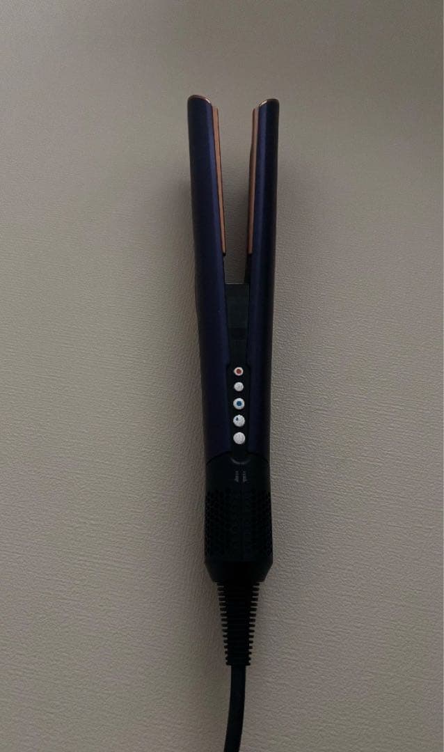 ダイソン　ドライヤー　ストレイトナー