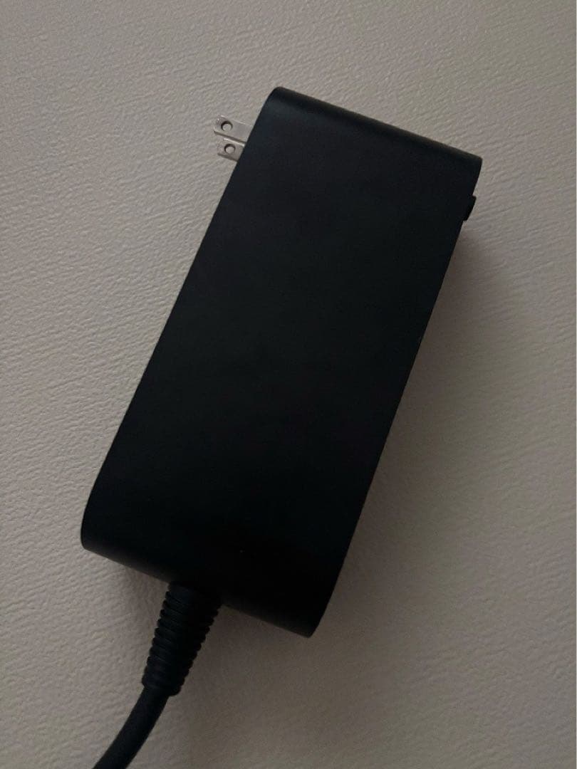 ダイソン　ドライヤー　ストレイトナー