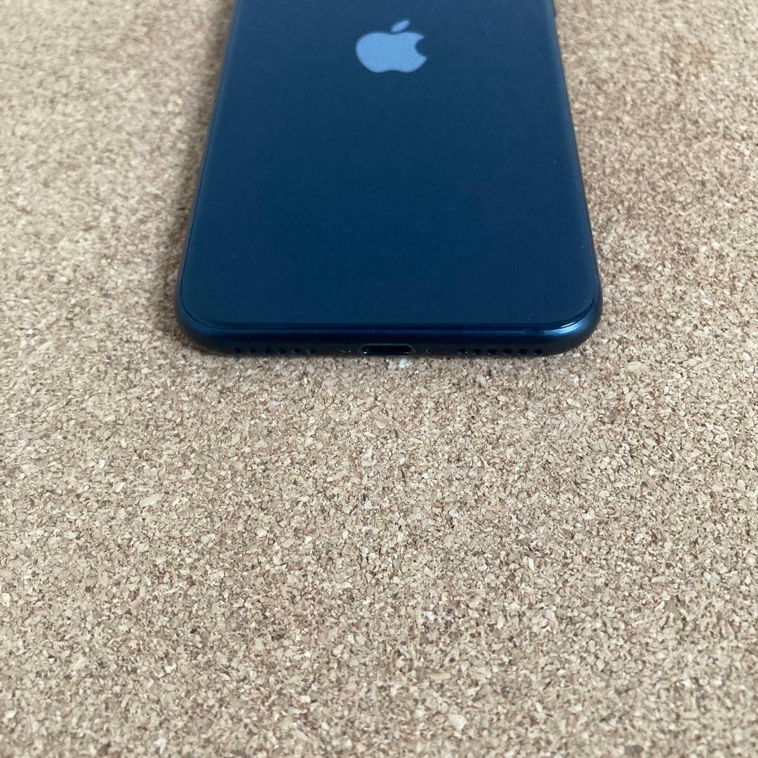 4033 美品☆電池新品☆iPhoneSE3 128GB SIMフリー☆