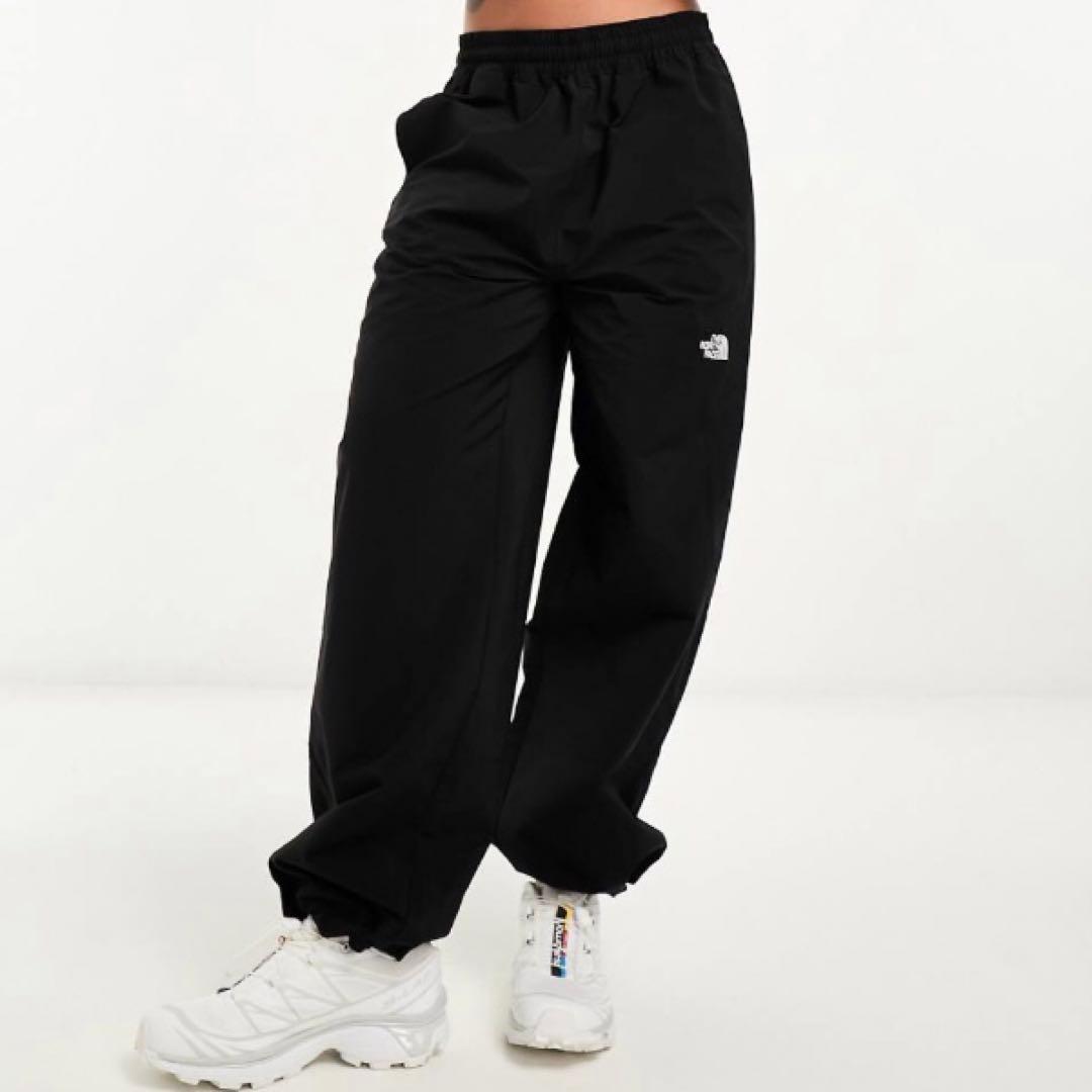 【海外限定】ノースフェイス　ウインドパンツ　刺繍　日本XXL相当　A520