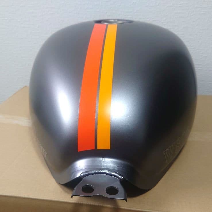 W800ストリートカワサキ純正　2021モデル　ガソリンタンク　フューエルタンク