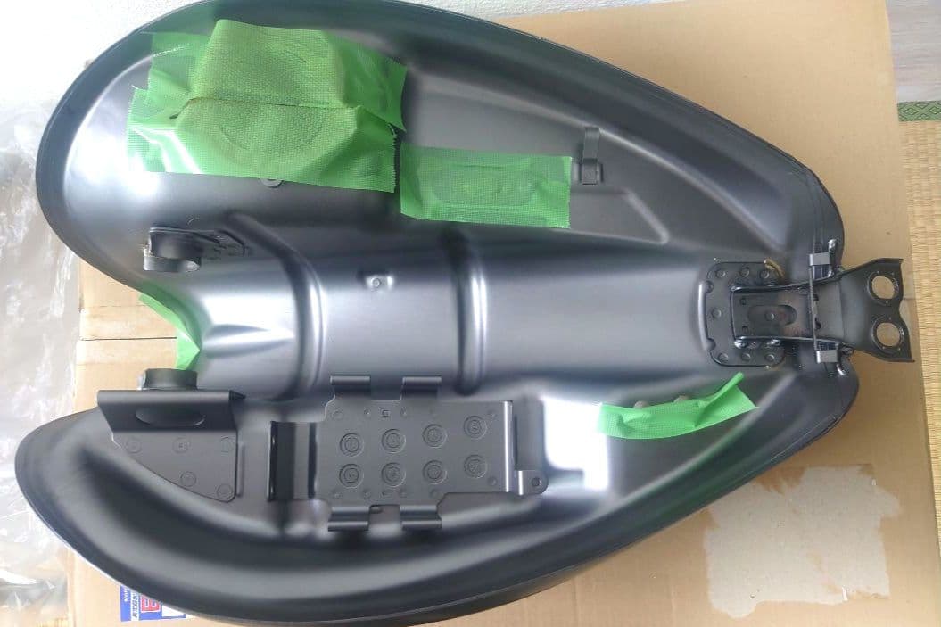 W800ストリートカワサキ純正　2021モデル　ガソリンタンク　フューエルタンク