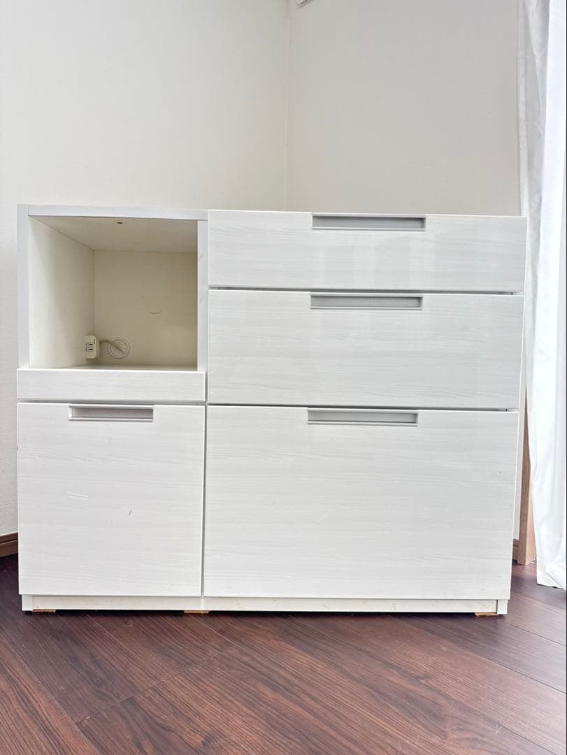 ホワイト食器棚 ガラス扉 引き出し付き