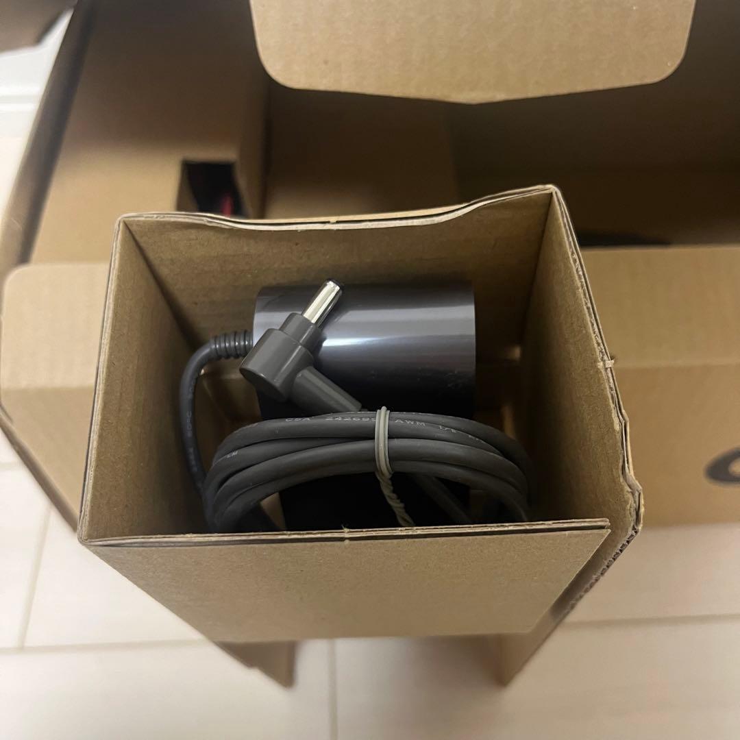 ダイソン Cyclone V10 Fluffy コードレス掃除機