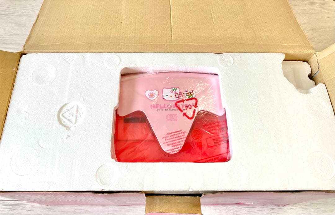 Hello Kitty ポータブルCD/ステレオラジカセ – 動作良好・美品！