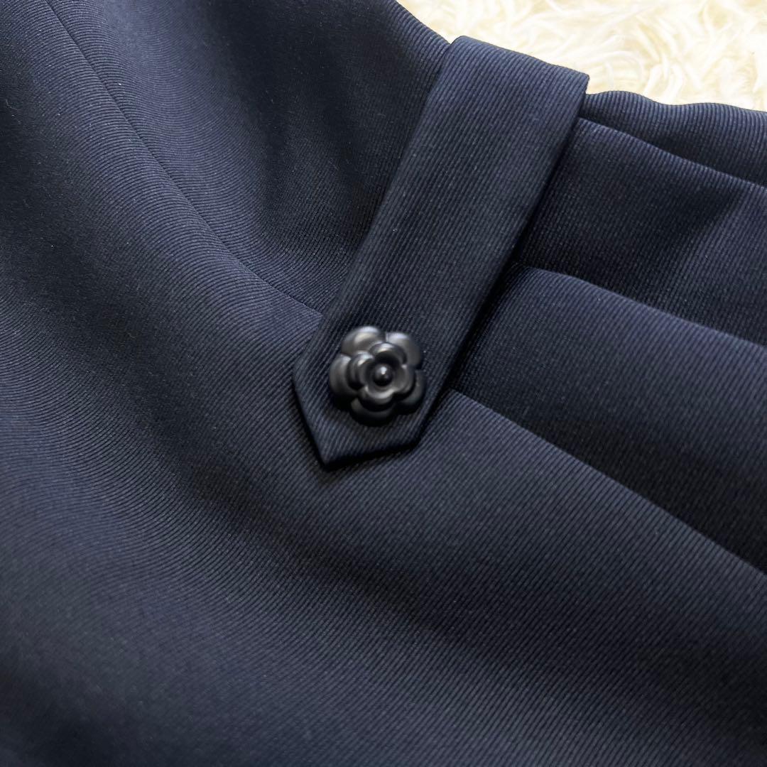 極美品✨ルネ ひざ丈ワンピース サイドタック フレア 花柄ボタン ノースリーブ