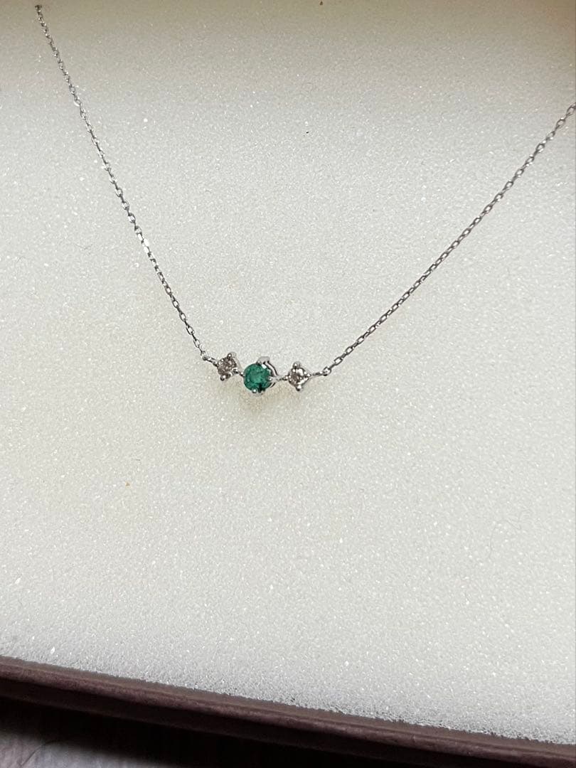 ESTELLE エメラルド K10WGネックレス