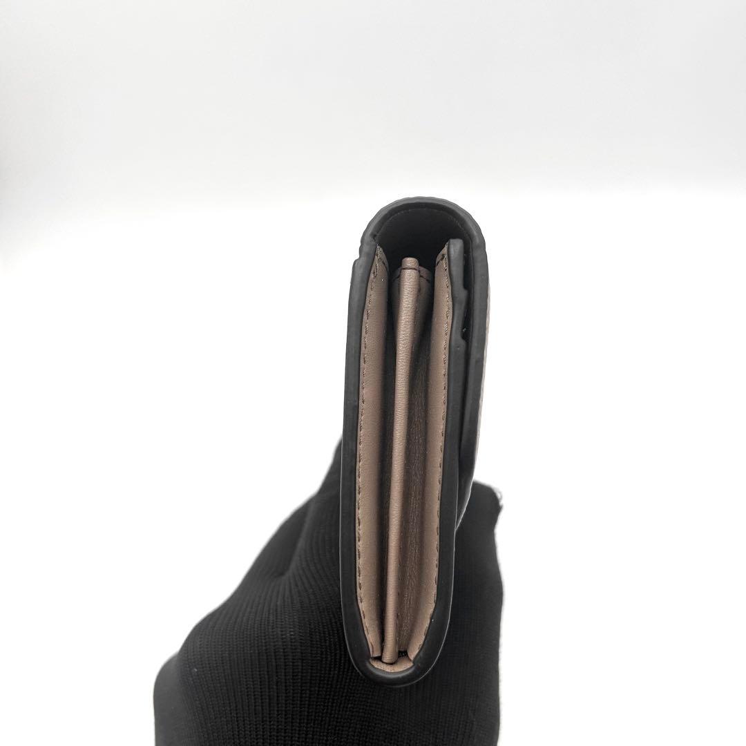 未使用級　FURLA　フルラ　長財布　レザー　アーチロゴ　ソフィア