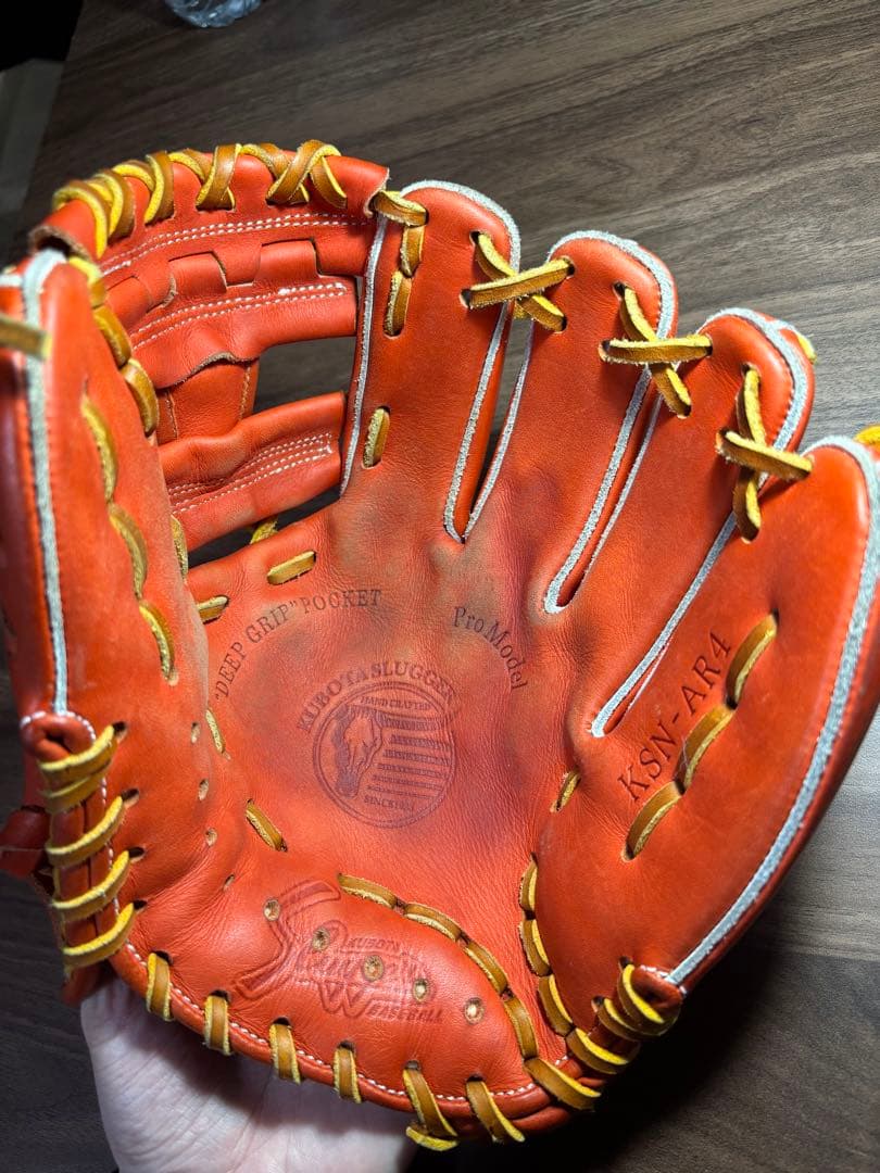 ユ*イ様 【美品】Slugger KSN-AR4 オレンジ グローブ