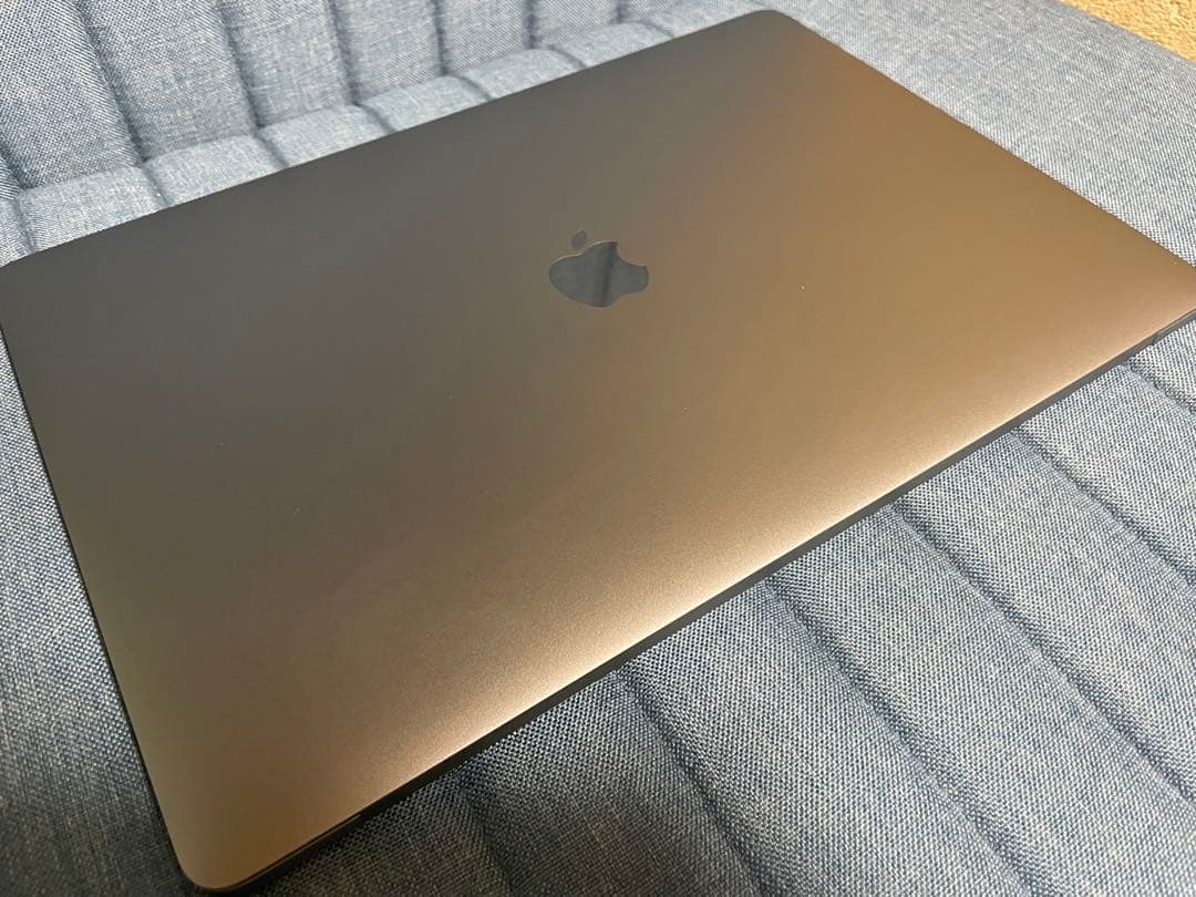 【箱有】MacBook Pro 15インチ 2016 Touch Barモデル